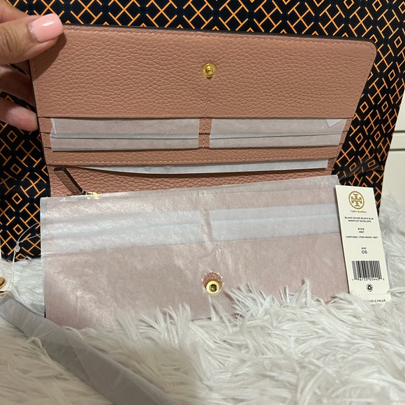 Authentic Tory Burch Blake Color-Block Slim Wristlet Envelope Brand New- Brown - Picture 4 of 8